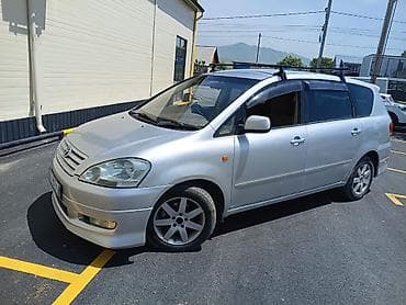 Toyota Ipsum: 2003 г., 2.4 л, Автомат, Бензин, Минивэн