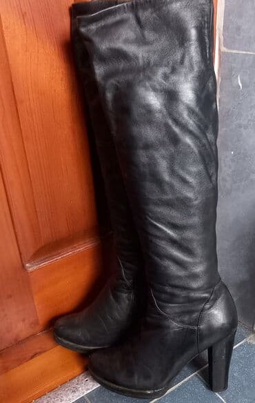 Спецодежда: Кожанная сапоги, размер 37, почти новая, пару раз одела. Купила за — 1