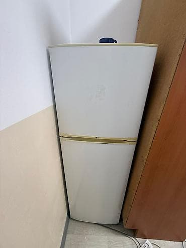 fridge: Холодильник LG, Двухкамерный — 1