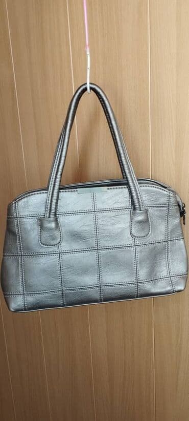 чемодан дорожный бу: Сумка. все в отличном состоянии, качество. 1. 1000 2.1000 3.700 4 — 3