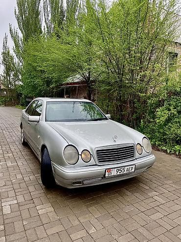 Mercedes-Benz E-Class: 1998 г., 3.2 л, Автомат, Газ, Седан
