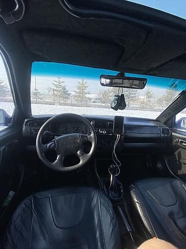 арзан машина венто: Volkswagen Vento: 1993 г., 1.8 л, Механика, Бензин, Седан — 3