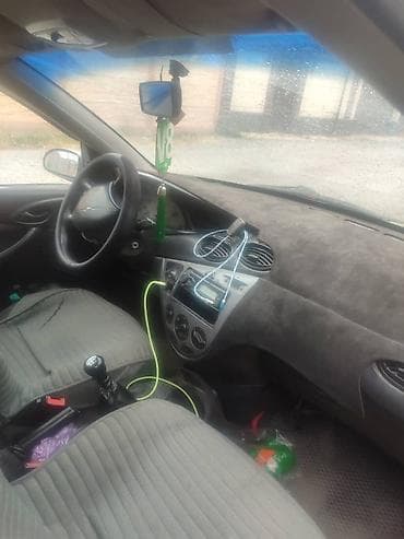 mazda 6: Ford Focus: 2001 г., Механика, Универсал — 5