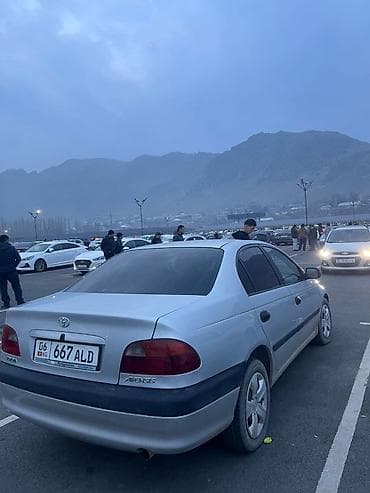 volkswagen golf variant: Toyota Avensis: 2000 г., 1.6 л, Механика, Бензин, Седан — 4