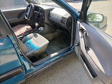 Транспорт: Volkswagen Passat Variant: 1990 г., 1.8 л, Механика, Бензин, Универсал — 2