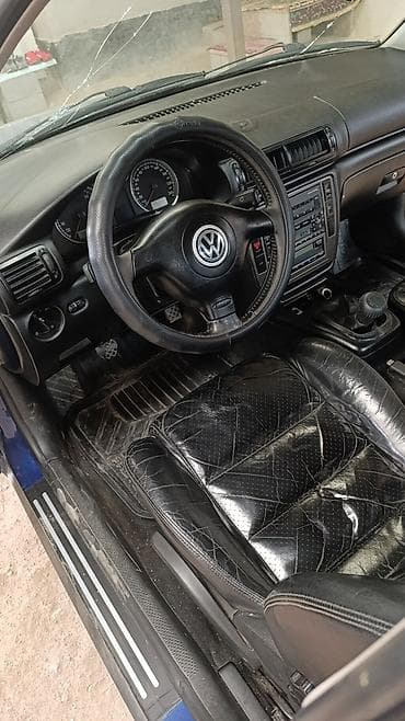 Volkswagen Passat: 2002 г., 2 л, Механика, Седан — 3