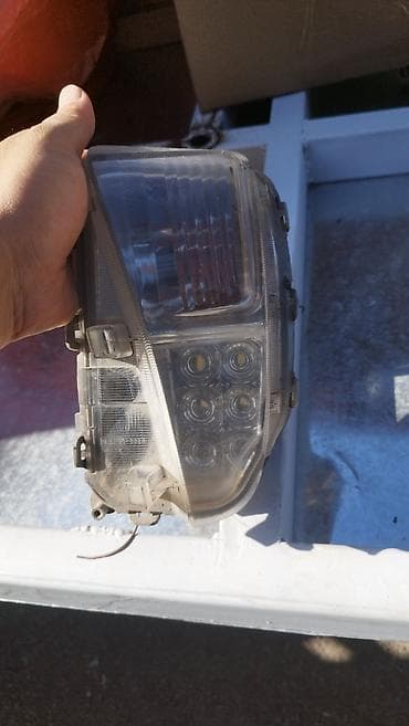 led lights: Комплект стоп-сигналов Toyota 2015 г., Б/у, Оригинал, Япония — 1