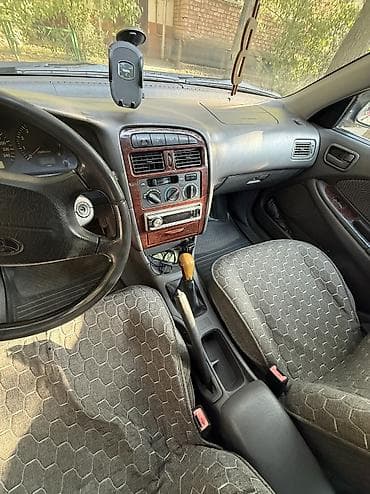 6: Toyota Avensis: 1998 г., 1.6 л, Механика, Бензин, Седан — 6