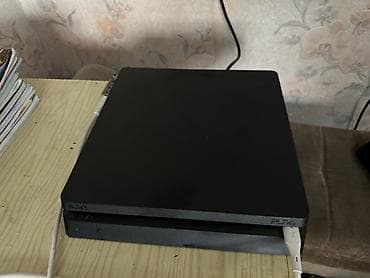 Игровая консоль Sony PlayStation 4 Slim (PS4 Slim) Комплектация: -