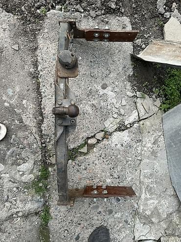 50: Фаркоп Для легковых авто Audi, Б/у, Самовывоз, Платная доставка — 1