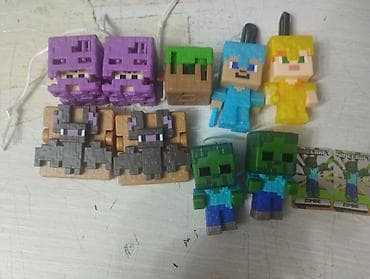 neri kara: Игрушки из коллекции Майнкрафт с Киндер Джой отдаю с карточкой — 1