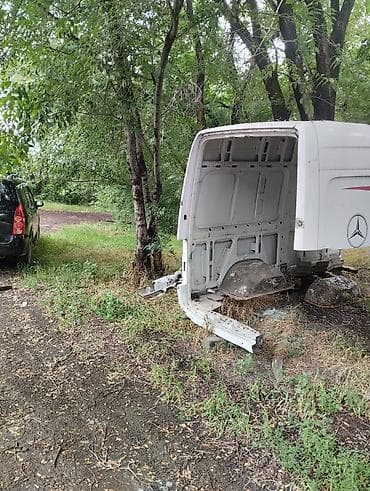 выхлопная труба: Будка Mercedes-Benz — 3