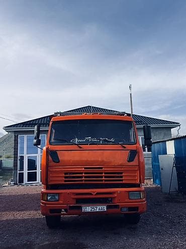 спальные гарнитур б у: КАМАЗ 6520 самосвал, оранжевый - Колесная формула 6x4 - — 1