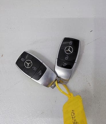 кеклик купить: Ключ Mercedes-Benz Оригинал — 1