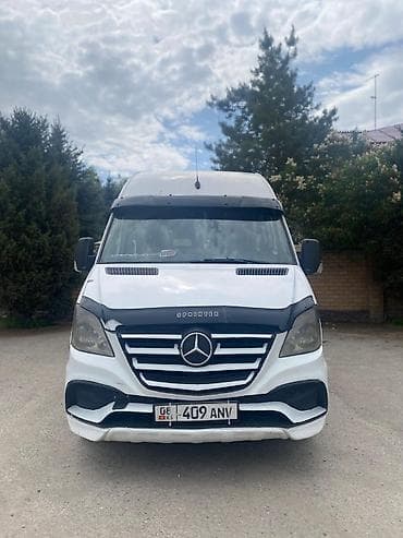 белая обувь: Пассажирские перевозки/аренда микроавтобуса Mercedes-Benz Sprinter. - — 1