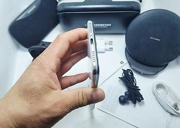 it takes two: Xiaomi, Mi 11 Lite, Б/у, 256 ГБ, цвет - Белый, 1 SIM, 2 SIM, eSIM — 2