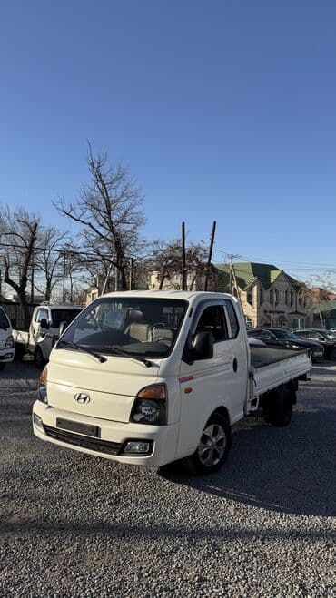 Hyundai Porter: 2019 г., 2.5 л, Автомат, Дизель, Фургон