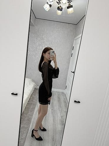 сумка клатч: Черное платье-шорты со стразами, которые сверкают при свете — 3