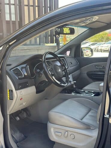 дешовые машина: Kia Carnival: 2019 г., 2.2 л, Автомат, Дизель, Минивэн — 4