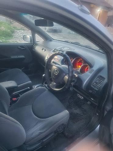 kia venga: Honda Fit: 2003 г., 1.3 л, Автомат, Бензин, Хэтчбэк — 4