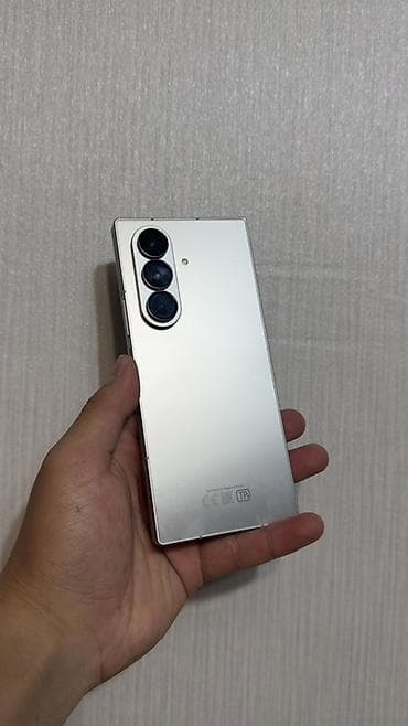 microsoft surface: Смартфон Samsung Galaxy Z Fold7 (модель SM-F946B/DS), складной — 3