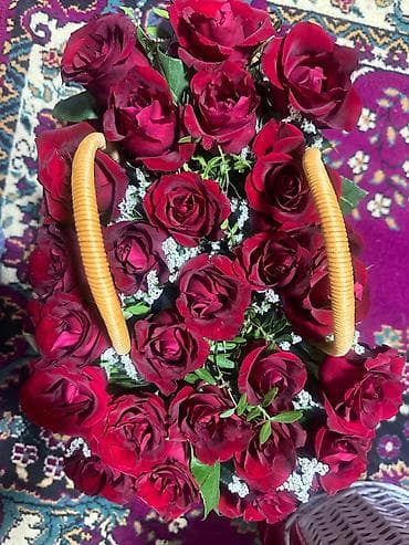 букет гулдор: Подарочная цветочная композиция в плетёной корзине. - Состав: плотные — 1