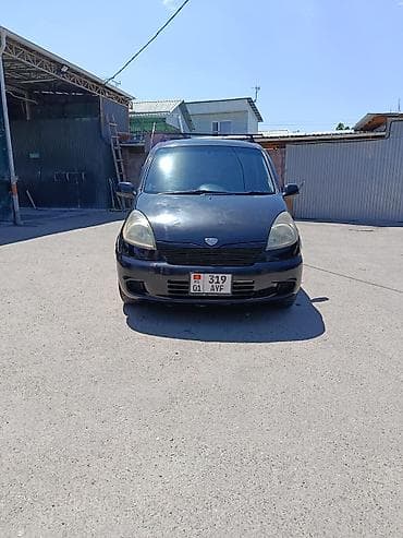 Toyota Funcargo: 2001 г., 1.5 л, Автомат, Бензин — 3