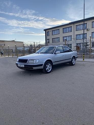 наклейка на авто: Audi 100: 1993 г., 2.3 л, Механика, Бензин, Седан — 2