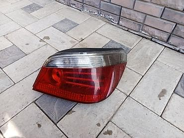 Задний фонарь (левый) для легкового автомобиля. Описание: - Корпус