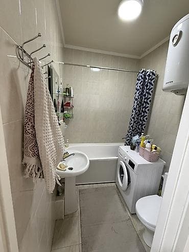 квартира почасавая: 1 комната, 45 м², 106 серия улучшенная, 6 этаж, Евроремонт — 8