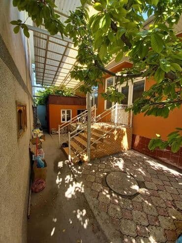 уй алам бишкектен: Дом, 240 м², 8 комнат, Собственник — 9