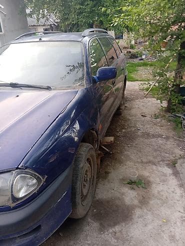 багажник универсал: Toyota Avensis: 1999 г., 1.8 л, Механика, Дизель, Универсал — 4
