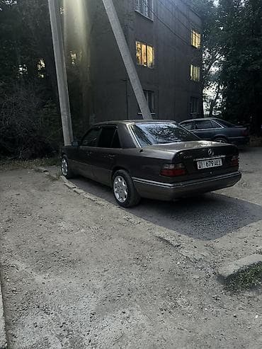 фонари освещения: Mercedes-Benz E-Class: 1993 г., 2.2 л, Механика, Бензин, Седан — 6