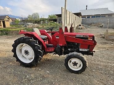 трактор с куном: Компактный колесный трактор (красный), универсальный для сельхозработ — 2