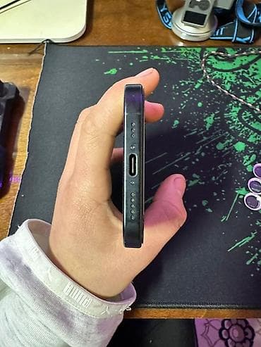 iphone 1e: IPhone 15, Защитное стекло, 97 % — 7