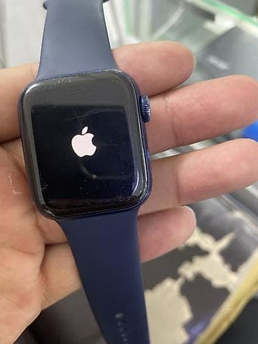 Apple Watch 6 серия 40мм коробка есть есть царапины АКБ 85