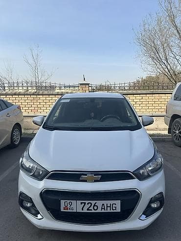 Chevrolet Spark: 2016 г., 1 л, Вариатор, Бензин, Хэтчбэк
