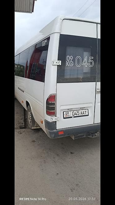 военные одежда: Mercedes-Benz Sprinter — пассажирский микроавтобус высокой крыши — 3