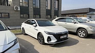 Chery : 2023 г., 1.6 л, Робот, Бензин, Седан