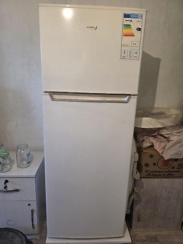 Холодильник Avest, Б/у, Двухкамерный