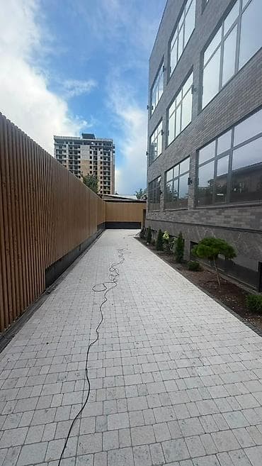 open space: Сдается коммерческое помещение Адрес: ул. Курманжан Датка / Салиева — 3