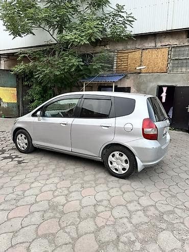 Продажа авто: Honda Fit: 2002 г., 1.3 л, Вариатор, Бензин, Хэтчбэк — 6