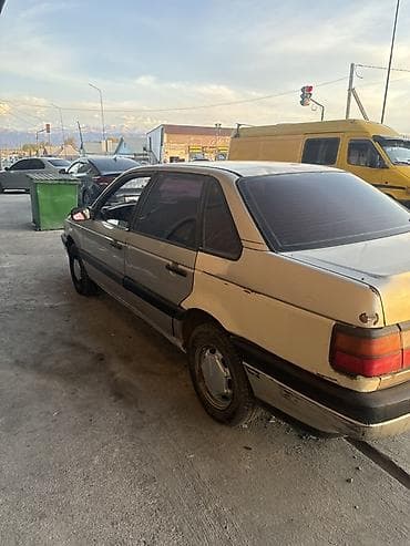 мерседес запчасти бишкек: Volkswagen Passat: 1991 г., 1.8 л, Кол менен иштөөчү, Бензин, Седан — 3