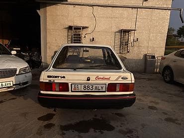 авто б: Ford Escort: 1988 г., 1.4 л, Ручные, Бензин, Хэтчбэк — 2