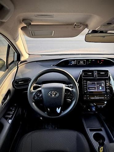 toyota kluger: Toyota Prius: 2020 г., 1.8 л, Гибрид, Седан — 7