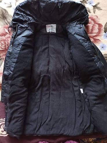 Комплекты одежды: Курточки зимнии в хорошем состояниидлина по спинке74 см,длина — 4