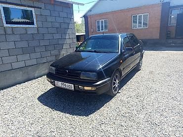 Volkswagen Vento: 1992 г., 1.8 л, Автомат, Бензин, Седан