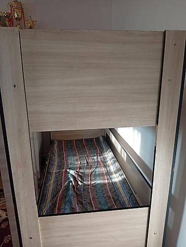 Двухъярусные кровати: Двухъярусная кровать из ЛДСП в светлом древесном оттенке. - Два — 6