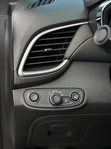 переключатель скоростей: Chevrolet Trax: 2019 г., 1.4 л, Автомат, Бензин, Кроссовер — 3