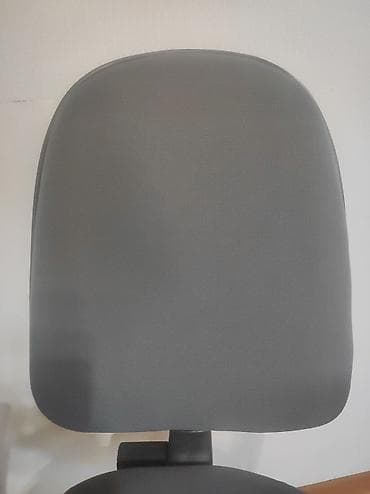 Офисные шкафы: Продаю компьтерное кресло в отличном состоянии, не порван не поломан и — 7
